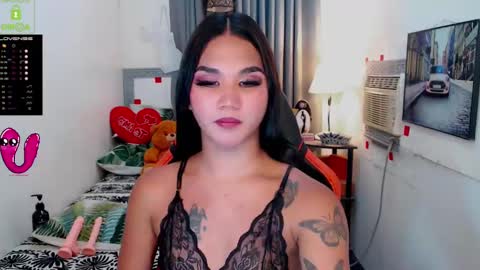 LILY online show from March 12, 6:32 pm