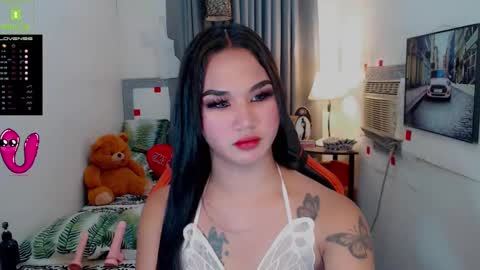 LILY online show from February 19, 9:25 pm