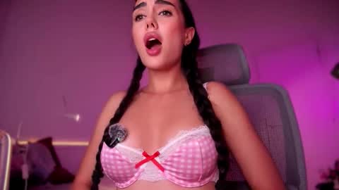 Snapshot of lil_gabbyg chatting on September 18, 8:46 pm Gabriela online show from September 18, 8:46 pm