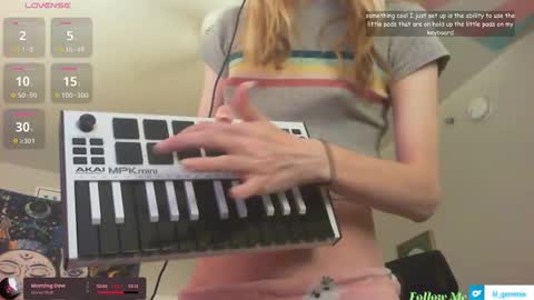 lil gemmie online show from November 21, 3:26 am