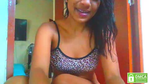 Snapshot of lil_ith chatting on December 18, 7:19 pm Lilith online show from December 18, 7:19 pm