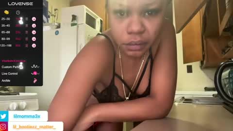 MOMMA LUV online show from December 15, 1:22 pm