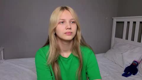 Emma online show from November 7, 9:34 am