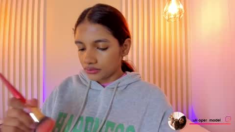 L I L A   online show from November 22, 4:00 am