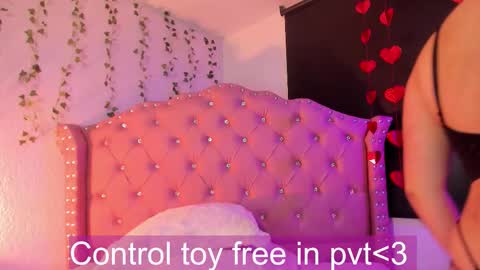 lila_cox online show from October 24, 12:06 pm