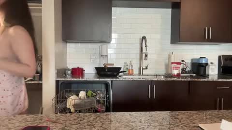 Snapshot of lila_davidson chatting on February 25, 4:04 pm lila_davidson online show from February 25, 4:04 pm