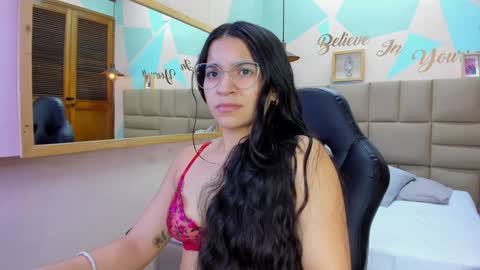Snapshot of lila_foox chatting on January 14, 7:21 pm LILA online show from January 14, 7:21 pm
