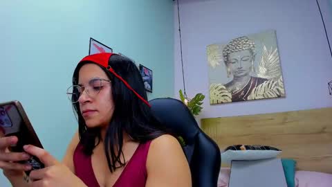 Snapshot of lila_foox chatting on March 9, 8:31 pm LILA online show from March 9, 8:31 pm