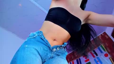 lila_pinky_ online show from July 5, 11:50 am