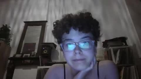 lilac_dreamsss online show from June 11, 2:33 am