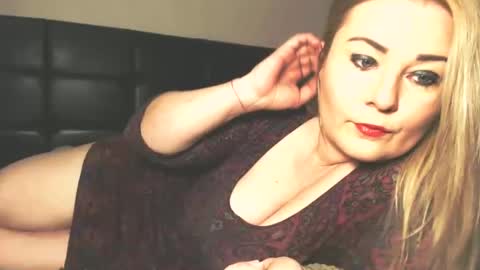 Snapshot of lilada27 chatting on February 11, 6:01 pm lila online show from February 11, 6:01 pm