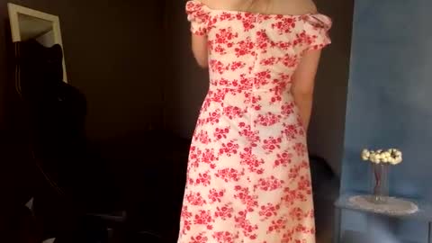 Lily online show from September 22, 1:26 pm