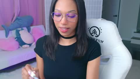 evie online show from March 31, 2:23 am