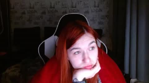 liliawoolf online show from February 14, 4:09 pm