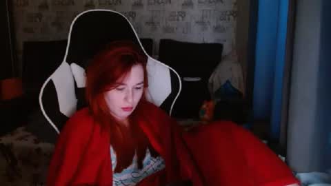 liliawoolf online show from February 19, 2:22 pm