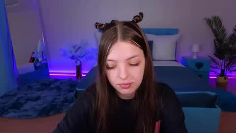 Lili Bakery online show from May 23, 2:29 am