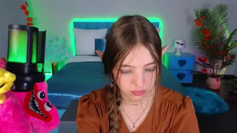 Lili Bakery online show from November 1, 3:49 am