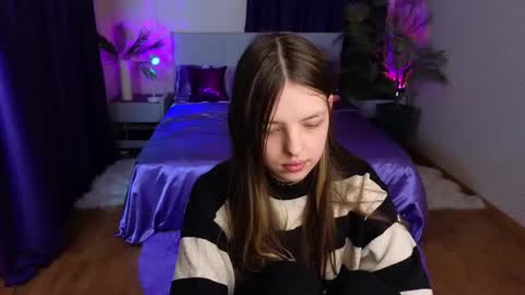 Lili Bakery online show from December 6, 3:57 am