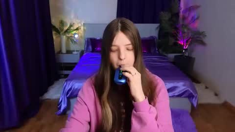 Lili Bakery online show from December 7, 2:36 am
