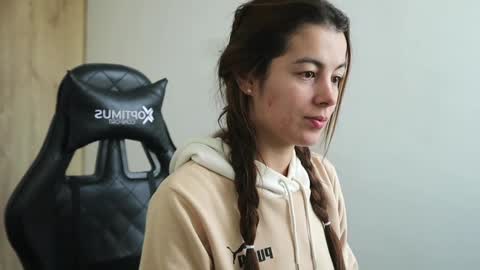 Lili Carter online show from December 11, 12:02 pm