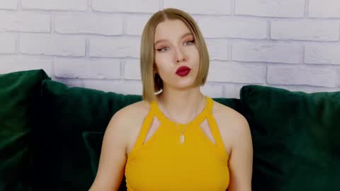 LiliLinn online show from February 3, 11:20 am