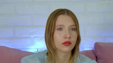 LiliLinn online show from September 30, 5:07 am