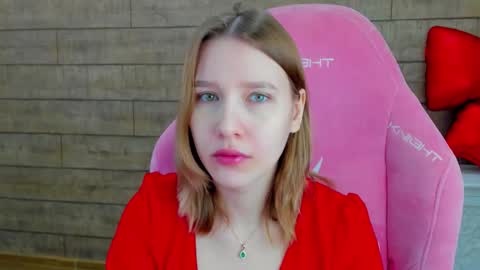 LiliLinn online show from February 24, 5:21 am