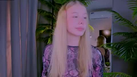 lililok101 online show from March 19, 3:34 am