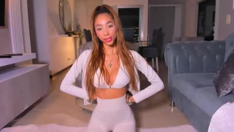 Lili  online show from December 17, 2:18 am