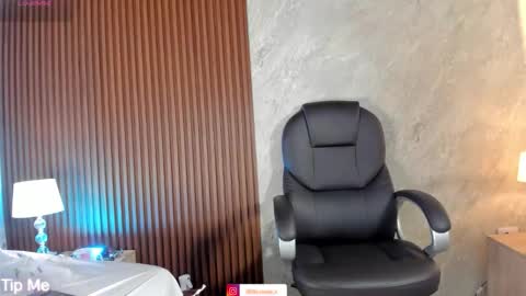 Lilith Rosse online show from October 28, 1:01 pm