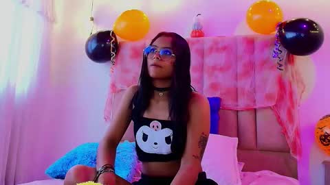 lilith_and_draven online show from October 31, 9:04 pm