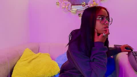 lilith_and_draven online show from October 21, 9:18 pm