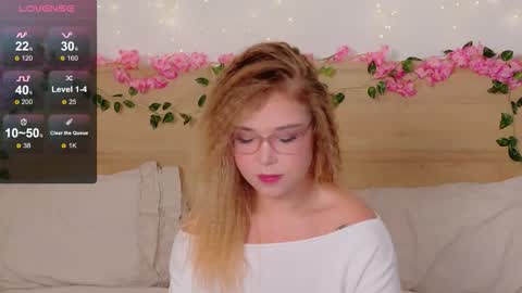 Lilith Bonheur online show from October 30, 9:04 pm