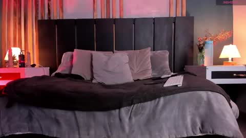 Lilith  online show from March 5, 3:21 pm