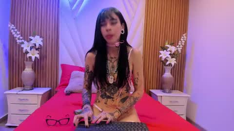 Snapshot of lilith_morningstarr chatting on March 3, 8:00 pm Lilith online show from March 3, 8:00 pm