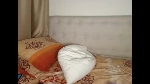 Ana online show from October 18, 9:30 pm