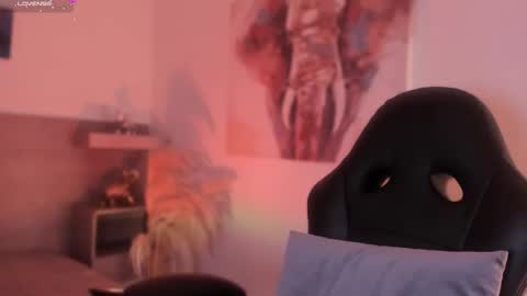 Snapshot of lilith_sage_ chatting on February 19, 11:38 am lilith_sage_ online show from February 19, 11:38 am