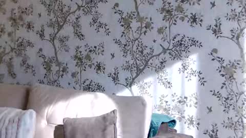 lilithmoonx_ online show from April 19, 2:40 pm