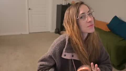 Snapshot of lilithoftrees chatting on February 28, 12:20 pm L online show from February 28, 12:20 pm
