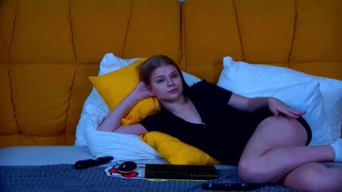 lilitrosen online show from September 20, 8:23 pm