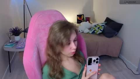 Snapshot of lill_mary chatting on March 2, 8:38 am Maria online show from March 2, 8:38 am