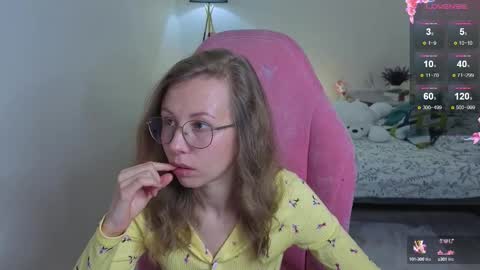 Snapshot of lill_mary chatting on September 17, 2:59 am Maria online show from September 17, 2:59 am