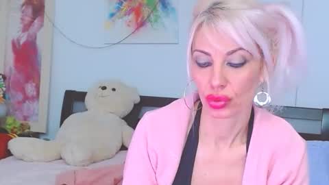 Lara online show from December 14, 2:29 am