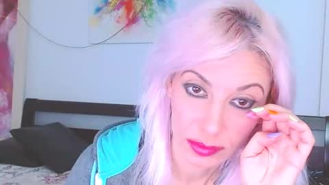 Lara online show from March 2, 7:56 pm