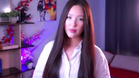 lillie_sun online show from June 17, 2:33 pm