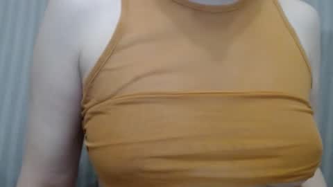 Snapshot of lillkit chatting on February 6, 11:48 pm Lilu online show from February 6, 11:48 pm