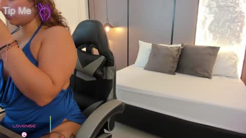 L I L L Y online show from October 6, 12:34 pm