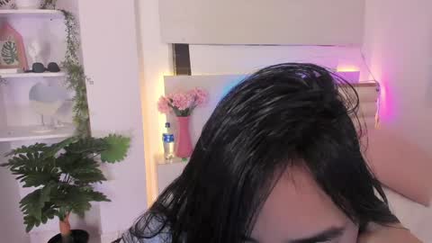 Snapshot of lilly_denson8 chatting on December 5, 3:23 pm Sweety Lilly Love online show from December 5, 3:23 pm