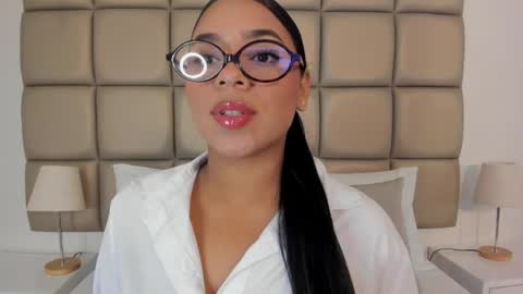 Lilly  online show from May 30, 4:33 am