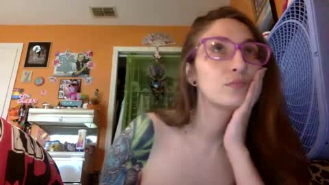 hi guys im back on here 3 online show from September 20, 9:18 pm